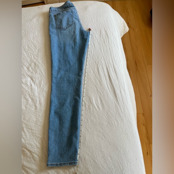 Old Navy size 8 Tall jeans - Picture 10 of 10